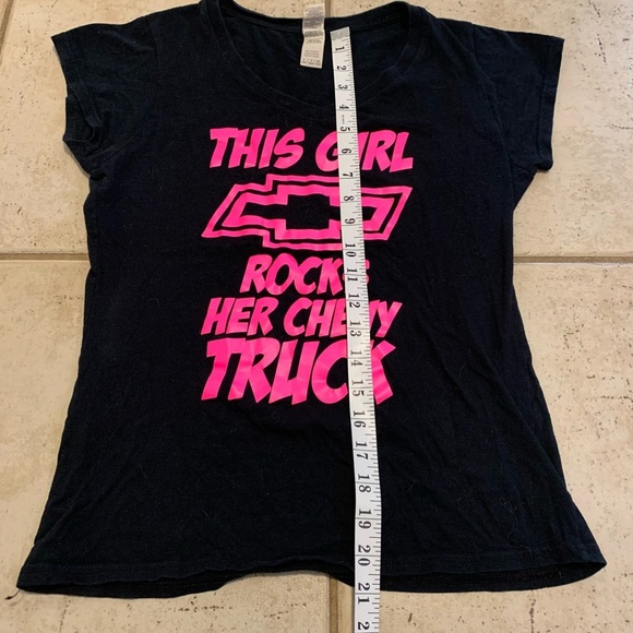 💜 This Girl Rocks Her Chevy Truck T-Shirt Black & Hot Pink Gildan Size Small - Picture 3 of 5